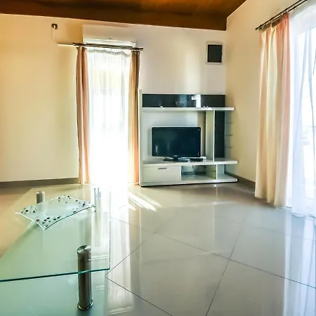Anic-4 By Interhome Apartamento Anić