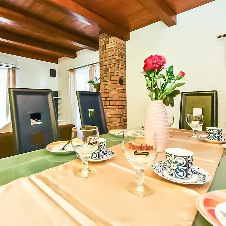 Apartamento Anic-4 By Interhome