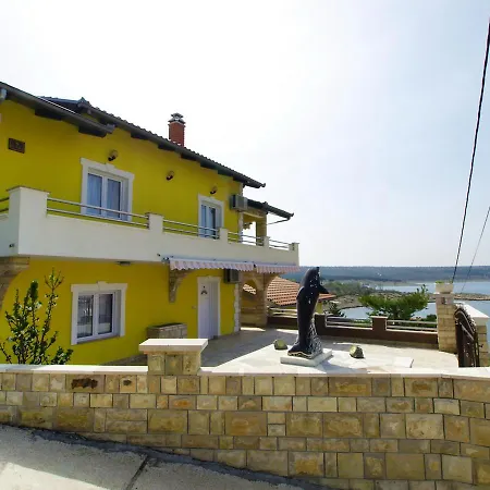 Anic-4 By Interhome Anić