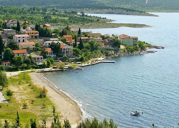 Apartamento Anic-4 By Interhome