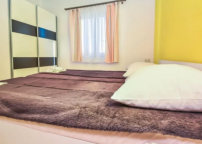 Apartamento Anic-4 By Interhome